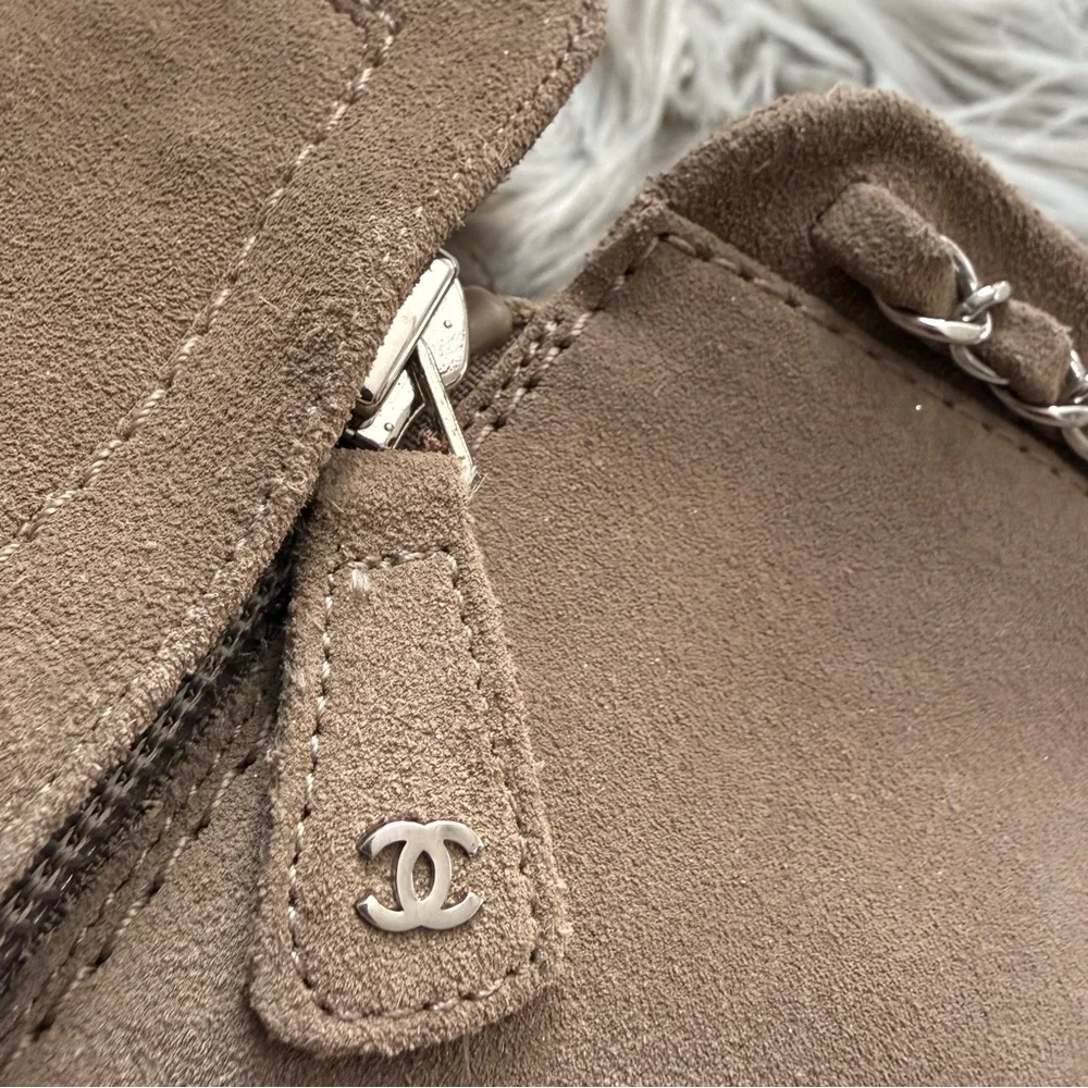 CHANEL Suede Chain Ankle Boots CC Logo Block Heel Booties Size 39